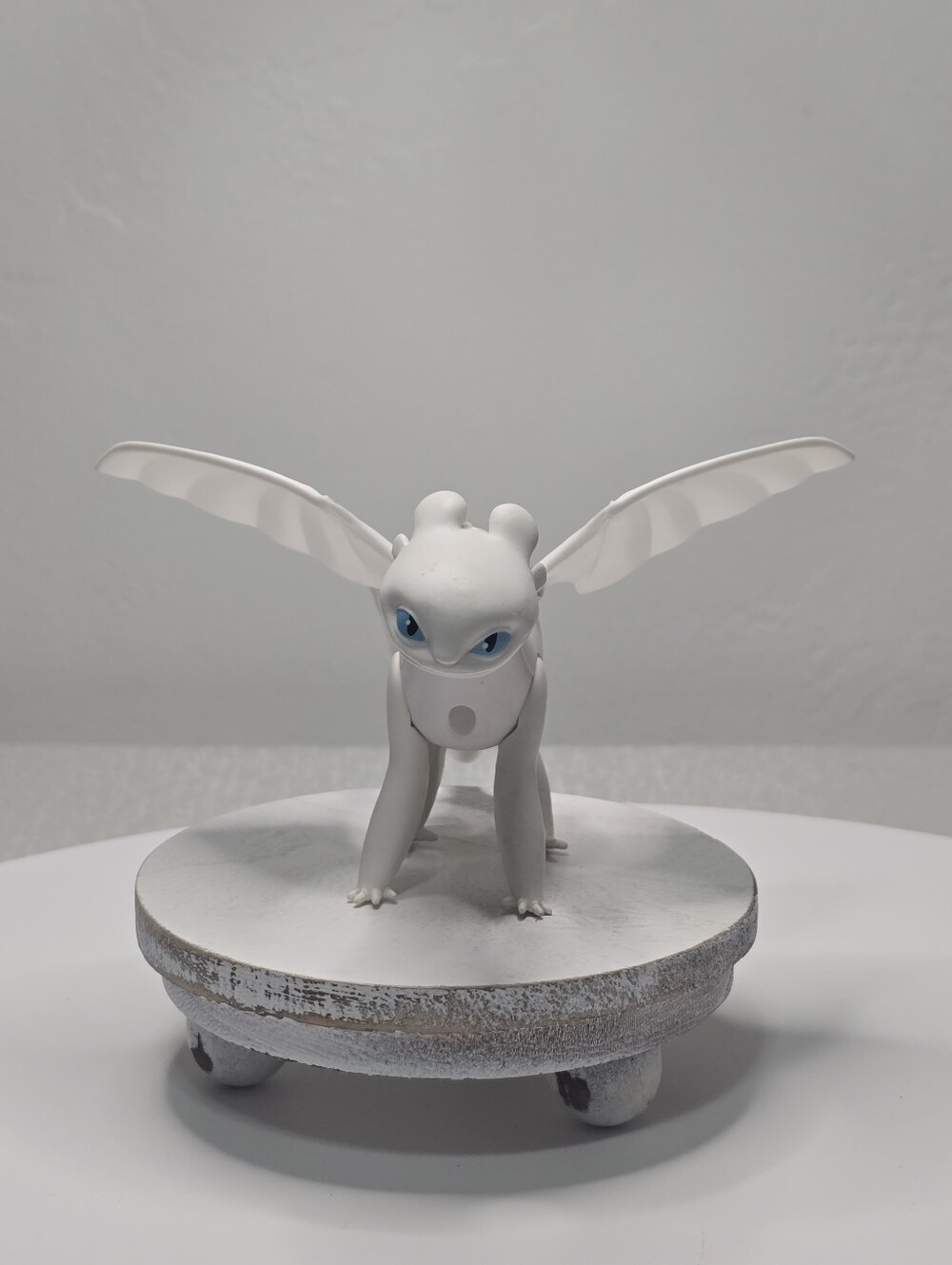 How to Train Your Dragon Spin Master Light Fury 2019 Toy [ Read Details ]